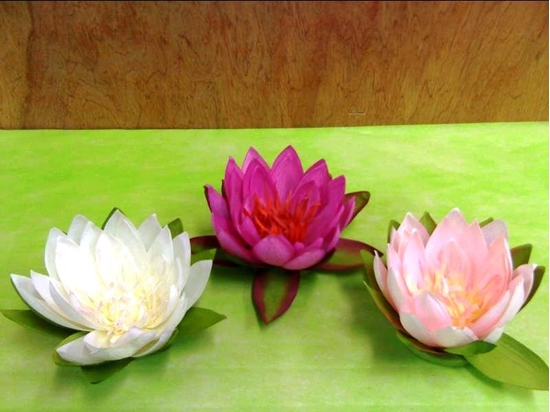 Immagine di LOTUS FLOATING D.16 H 9 CM.