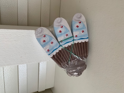 Picture of CUPCAKE - 6X6X7 - CUPCAKE CELESTE C/CILIEGIE - IMBUST X 20