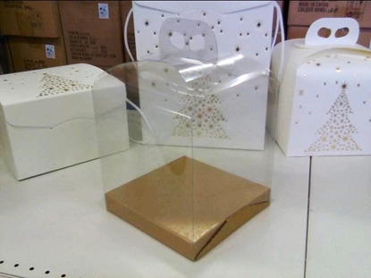 Immagine di PANETT. F.+M. 200X200X210 SFERE ORO