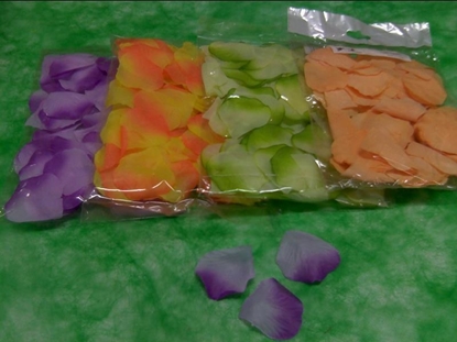 Immagine di PETALI ROSA BUSTA X 100 PZ.