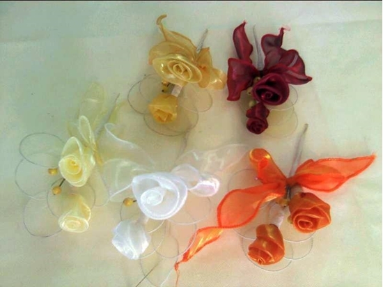 Immagine di RAMO ROSE P/CONFETTI  ORGANZA  CANGIANTE