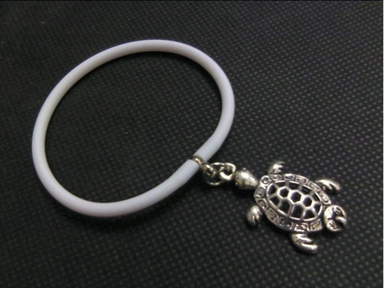Immagine di BRACCIALE TARTARUGA BIANCO
