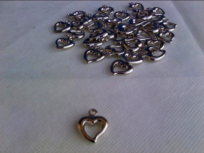 Immagine di CUORICINO PLASTICA CF. 25 PZ.