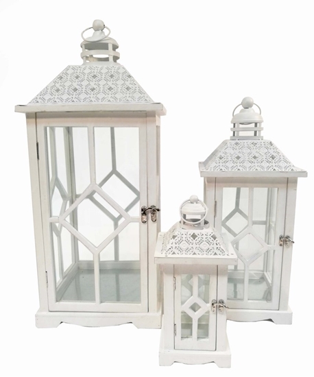 Immagine di LANTERNA S/3 BIANCHE C/LIST. ROMBO P.16X16H34 GR.31X31 H73