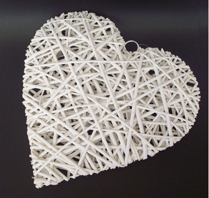 Immagine di CUORE RATTAN DA APPENDERE D. 90X85H10 CM. BIANCO