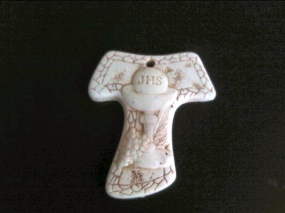 Immagine di TAU MIGNON BASSORILIEVO CALICE