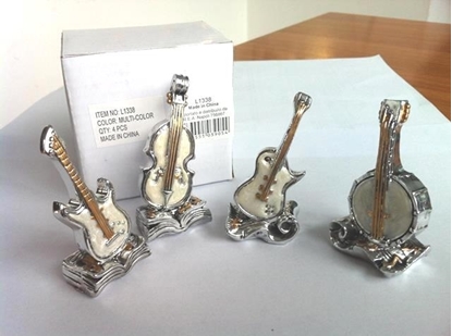 Immagine di STRUMENTI MUSICALI CF 4 PEZZI ASSORT.  H. 65 MM.