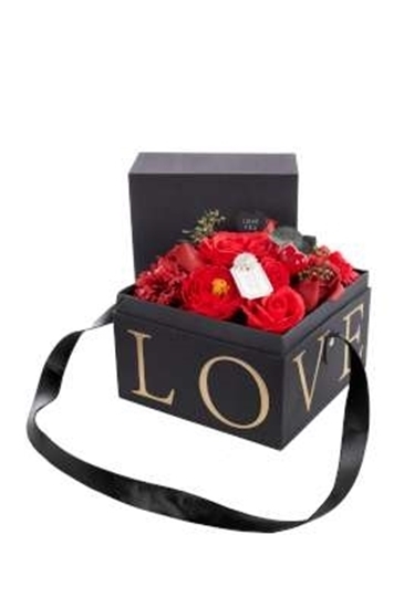 Picture of GIFT BOX LOVE CON FIORI CM.16,5x16,5x16,5