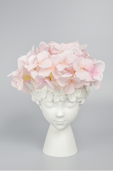 Immagine di BUSTO DONNA RESINA CM.19x19x24 WHITE