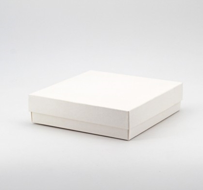 Picture of SCATOLA FONDO + COPERCHIO 140X140X40 SETA BIANCO CF. 10 PZ.